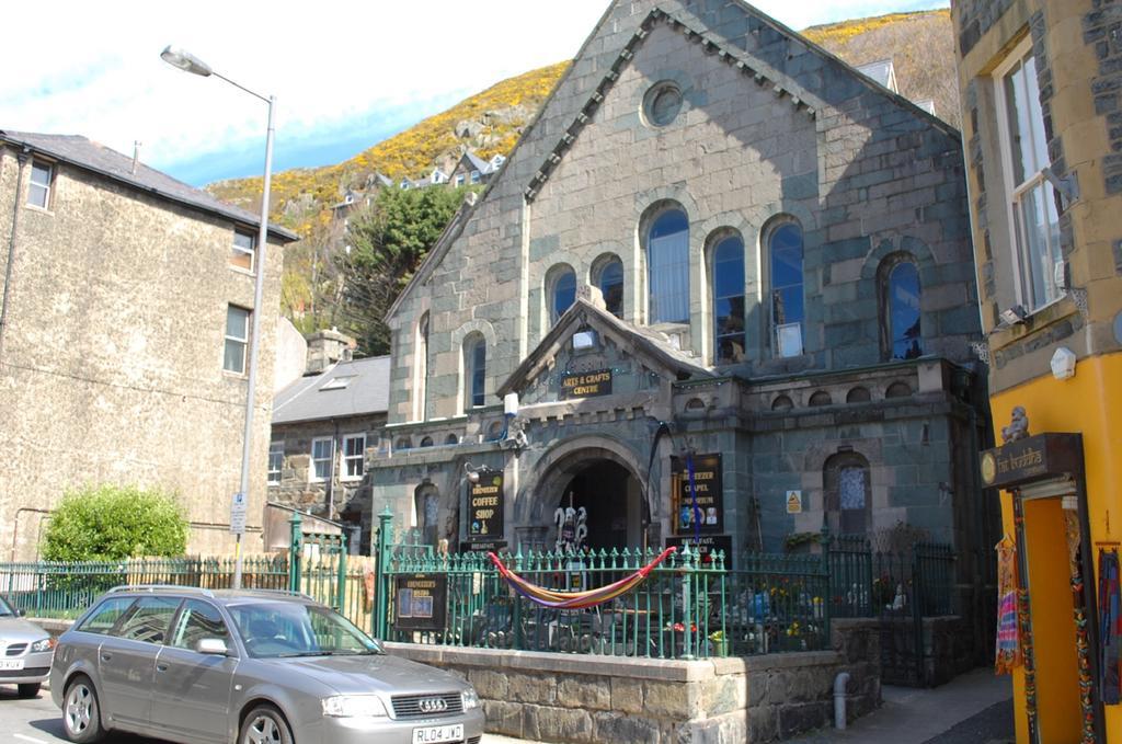 Crystal House 3* Barmouth
