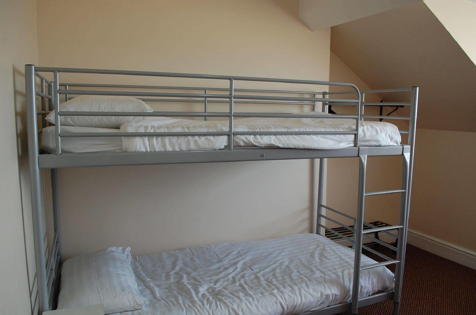 Crystal House 3* Barmouth